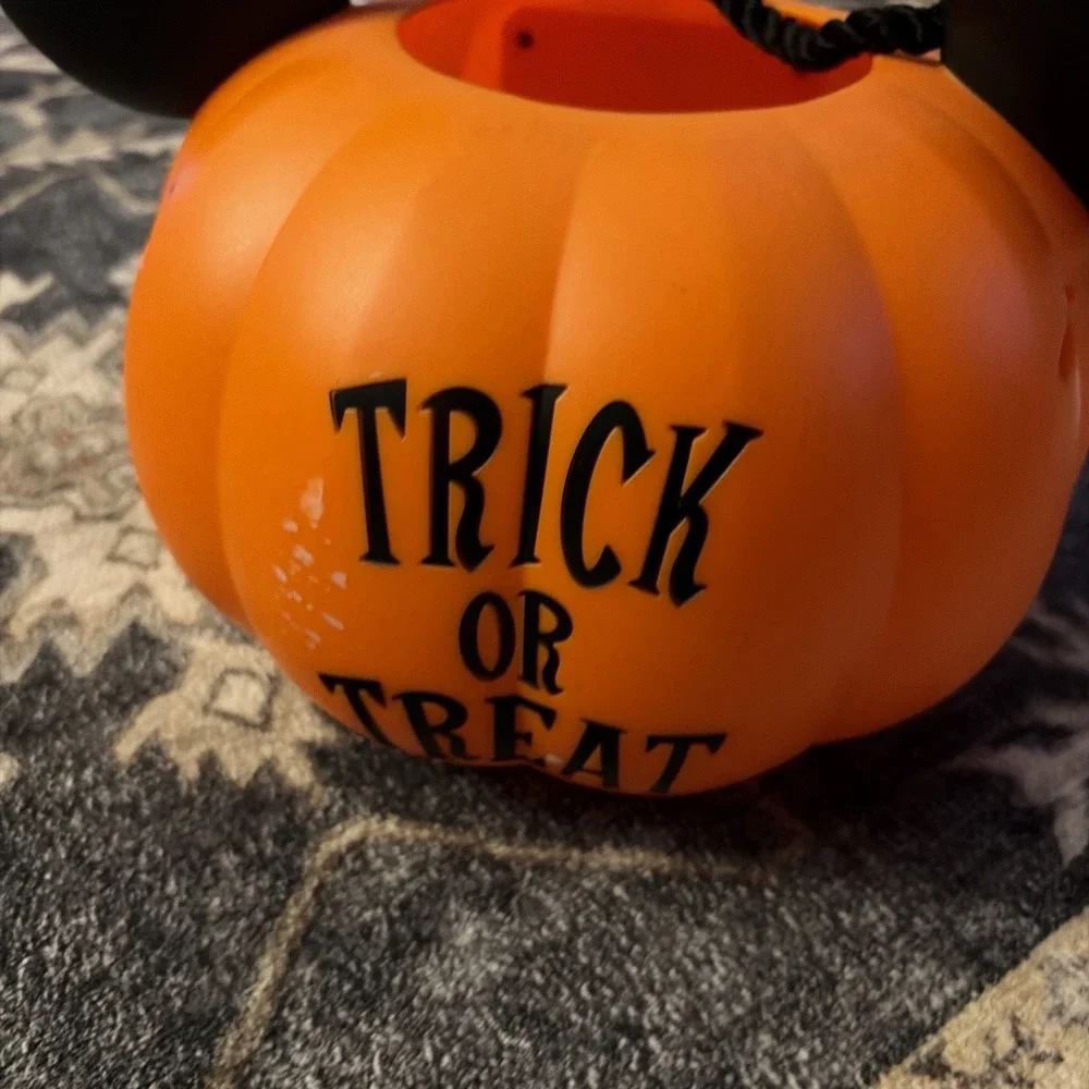 Disney Parks Mickey Mouse Pumpkin Halloween Light Up Trick or Treat Candy Bucket